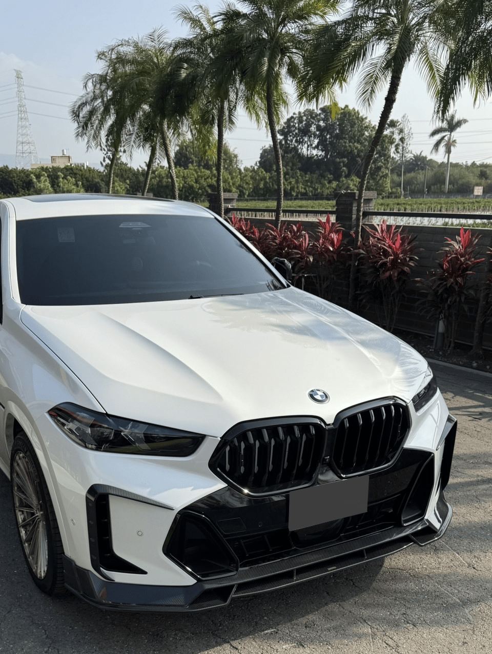 LUMING - BMW X6 G06 LCI DRY CARBON FIBER FRONT LIP - Aero Carbon UK