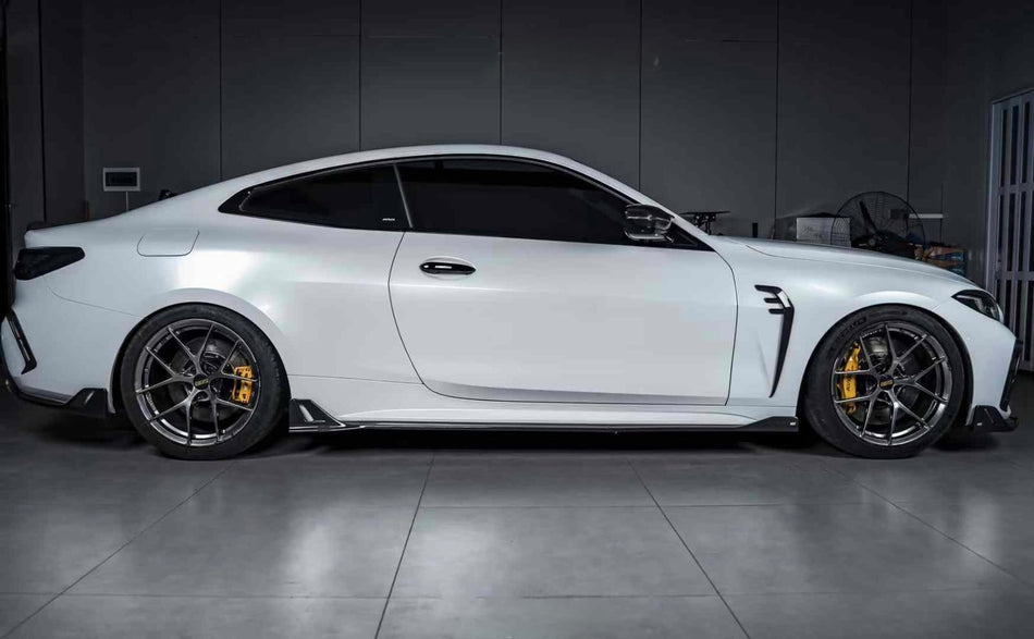 M47 - BMW 4 SERIES G22 / G23 DRY CARBON FIBRE SIDE VENT TRIM - Aero Carbon UK