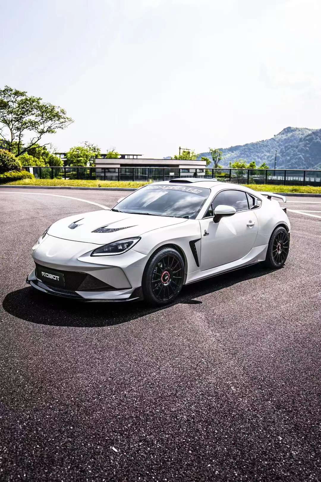 ROBOT - TOYOTA GR86 ZN8 / SUBARU BRZ ZD8 2022+ FRP / CARBON FIBRE FRONT BUMPER AND LIP - Aero Carbon UK