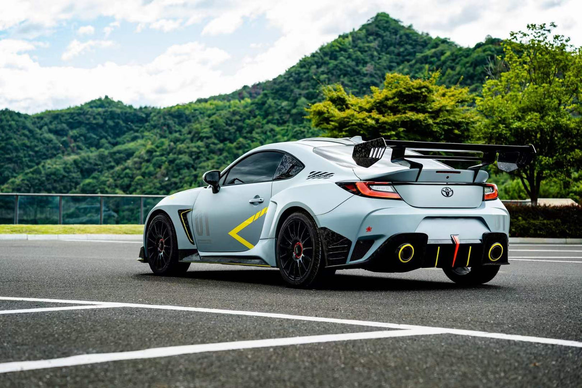 ROBOT - TOYOTA GR86 ZN8 / SUBARU BRZ ZD8 2022+ FRP / CARBON FIBRE GT WING - Aero Carbon UK