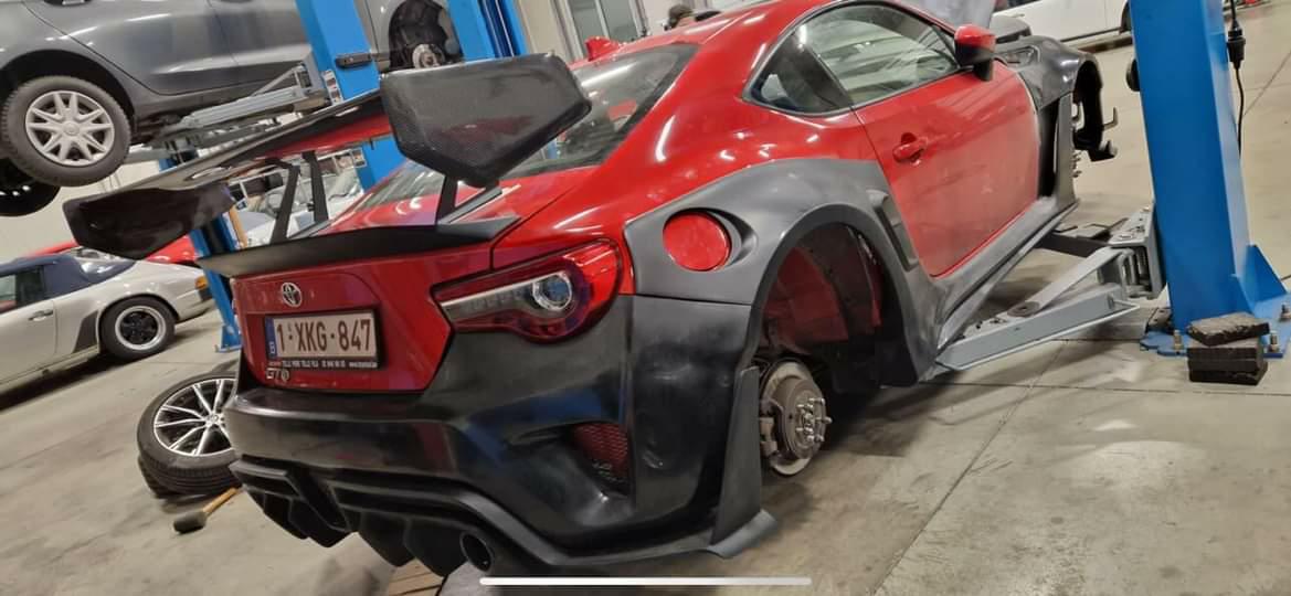 ROBOT - TOYOTA GT86 ZN6 2012-2021 FRP / CARBON FIBRE GT WING - Aero Carbon UK