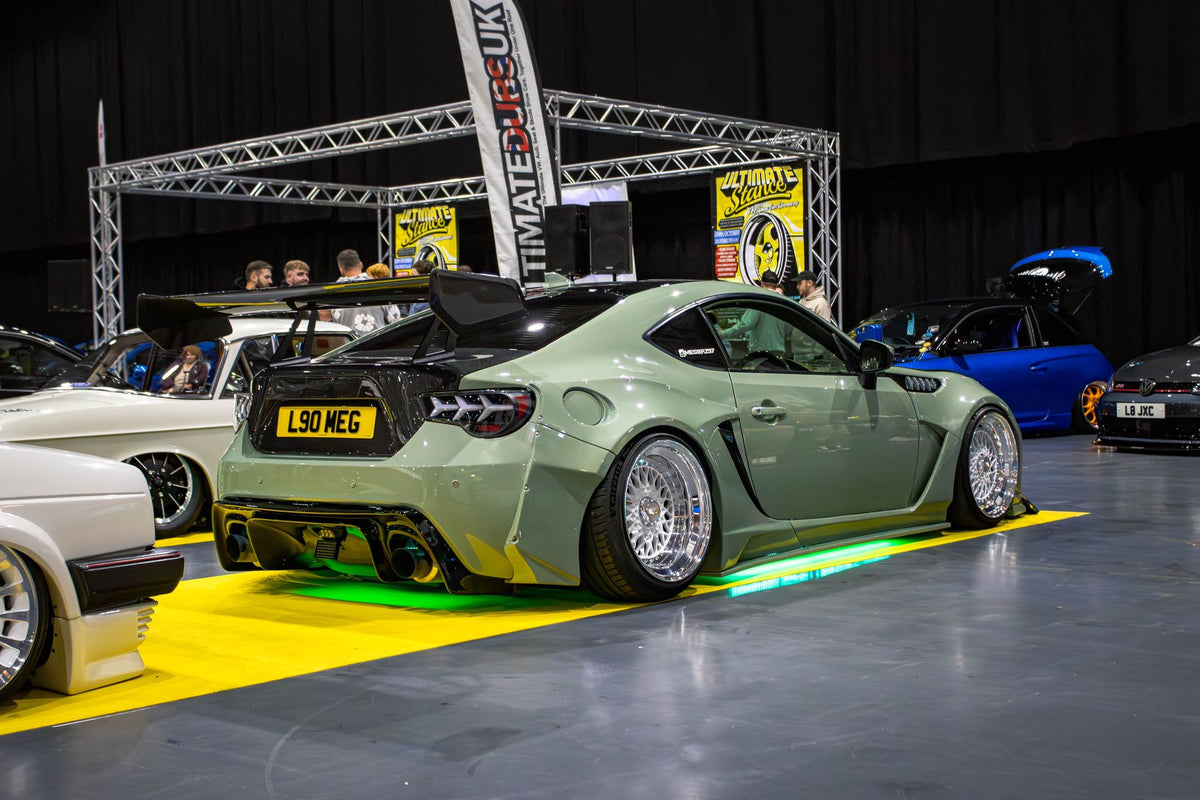 ROBOT - TOYOTA GT86 ZN6 2012-2021 FRP / CARBON FIBRE GT WING - Aero Carbon UK
