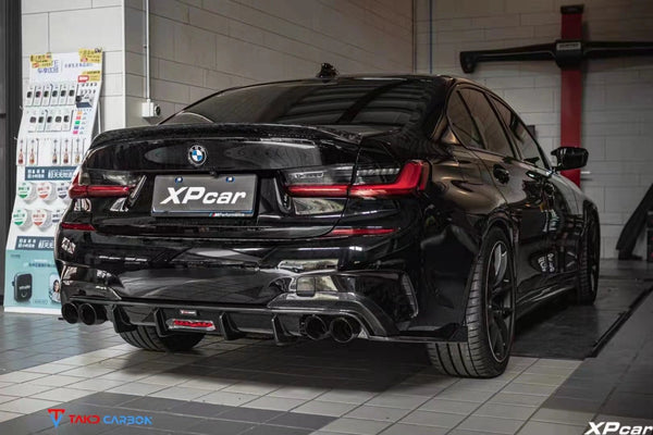 TAKD - BMW 3 SERIES G20 PRE LCI DRY CARBON FIBRE LED REAR DIFFUSER