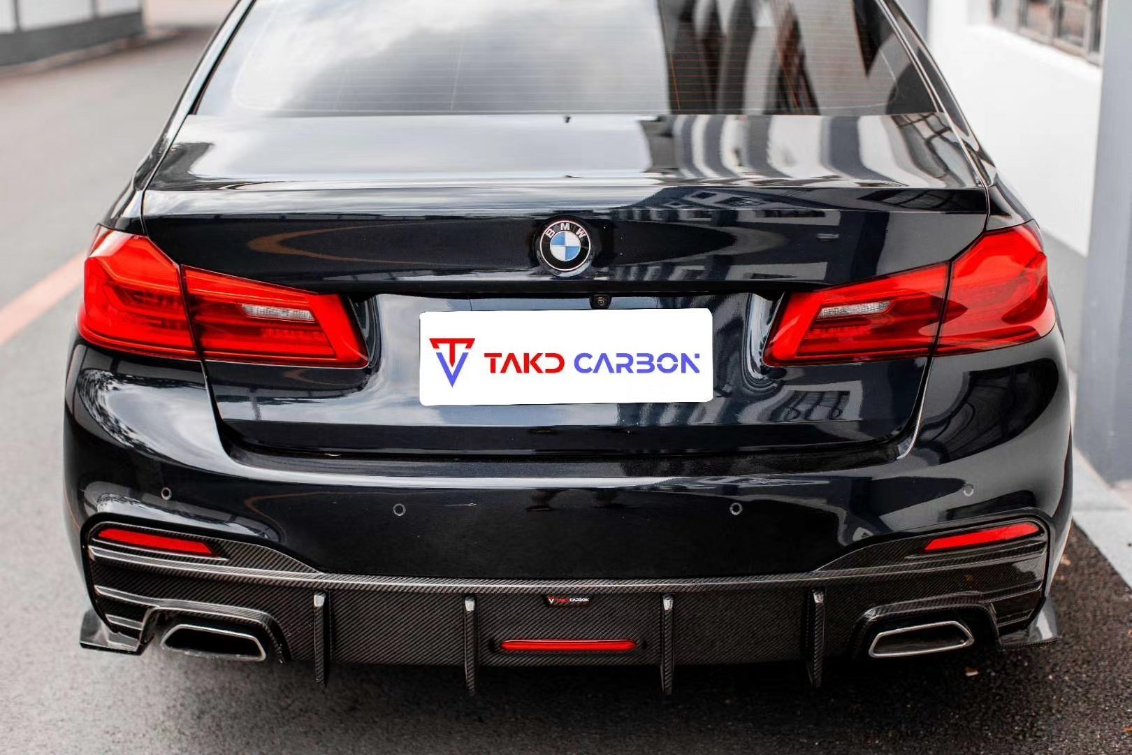 TAKD – BMW 5 SERIES G30 PRE LCI CARBON REAR DIFFUSER + REAR SIDE SKIRTS - Aero Carbon UK