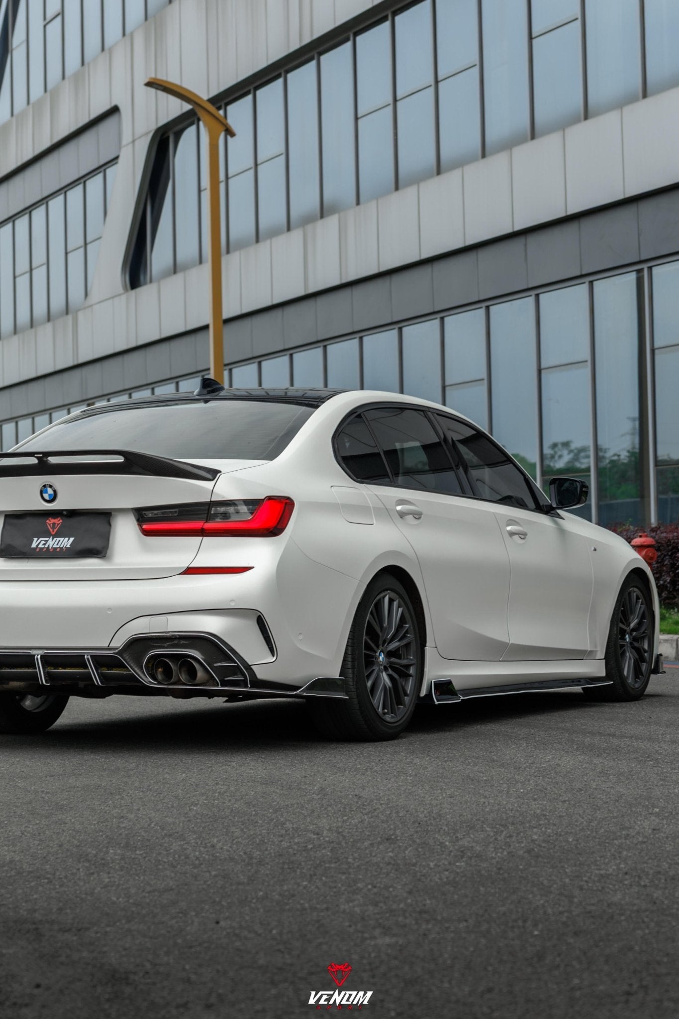 VENOM SPORT - BMW 3 SERIES G20 DRY CARBON FIBER DUCKTAIL SPOILER - Aero Carbon UK