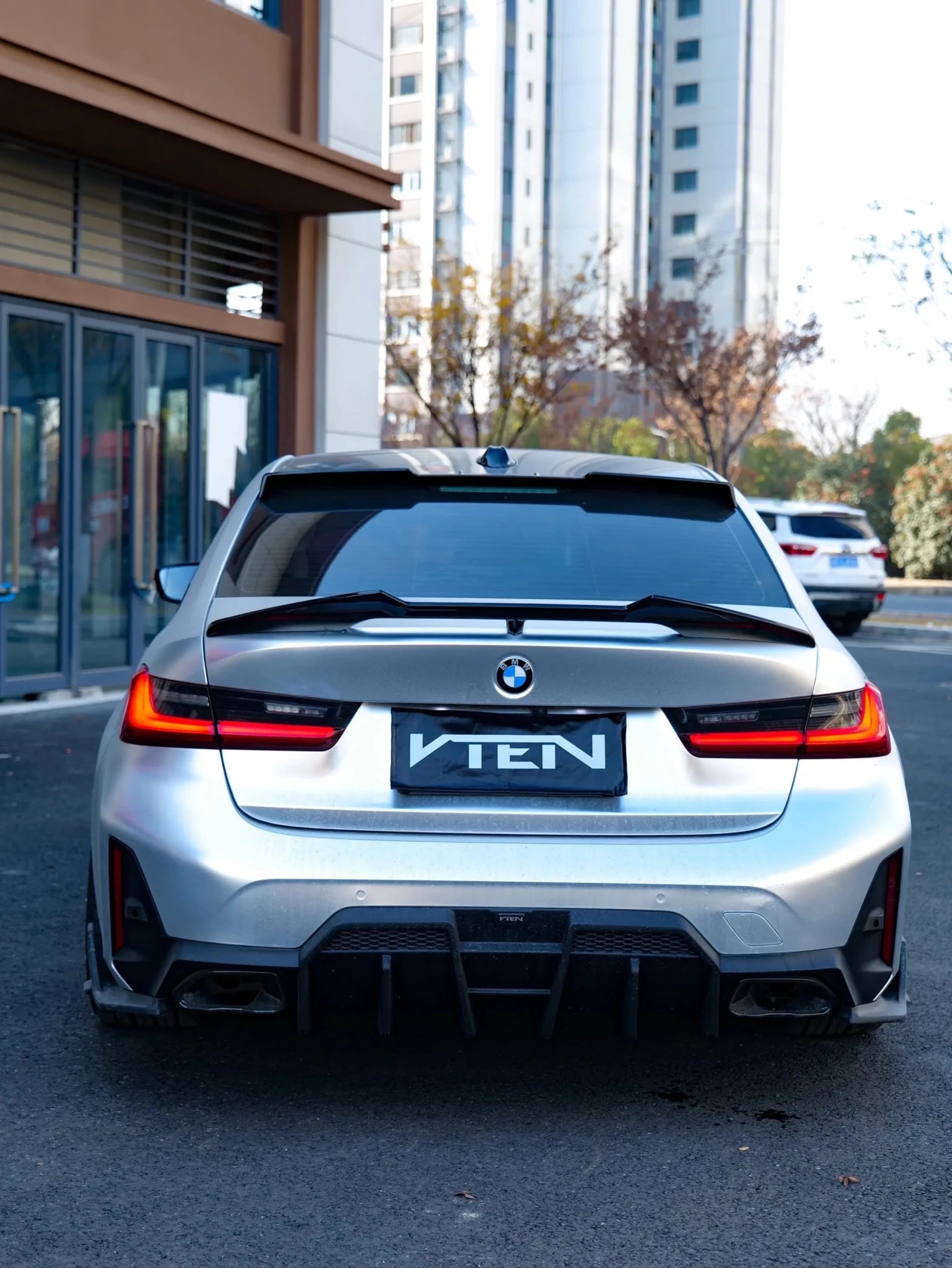 VTEN - BMW 3 SERIES G20 LCI 2023+ GLOSS BLACK REAR DIFFUSER V2 - Aero Carbon UK