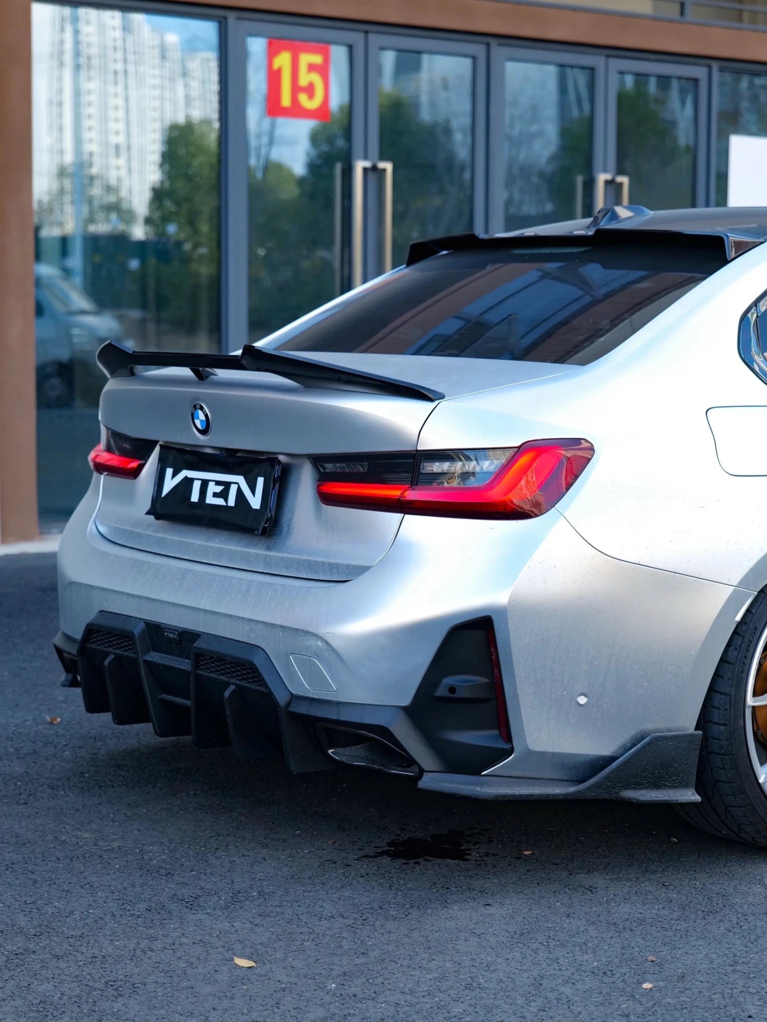 VTEN - BMW 3 SERIES G20 LCI 2023+ GLOSS BLACK REAR DIFFUSER V2 - Aero Carbon UK