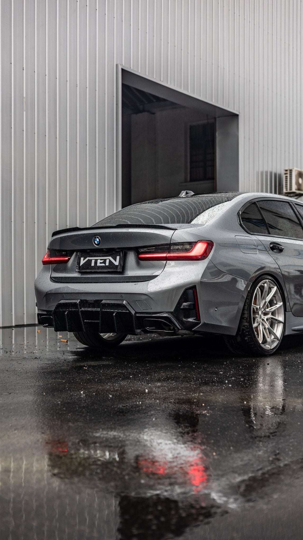 VTEN - BMW 3 SERIES G20 LCI 2023+ GLOSS BLACK REAR DIFFUSER V2 - Aero Carbon UK