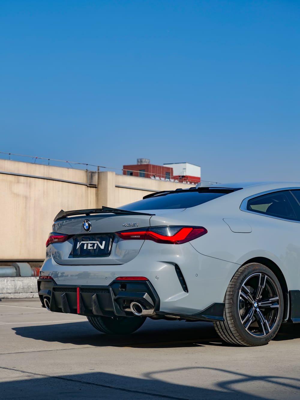 VTEN - BMW 4 SERIES G22 ABS GLOSS BLACK LED REAR DIFFUSER - Aero Carbon UK