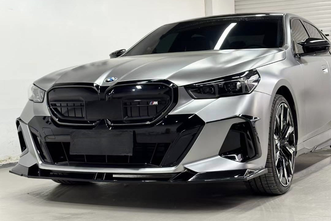 VTEN - BMW 5 SERIES G60 / I5 2024+ ABS GLOSS BLACK FRONT BUMPER TRIM CANARDS - Aero Carbon UK