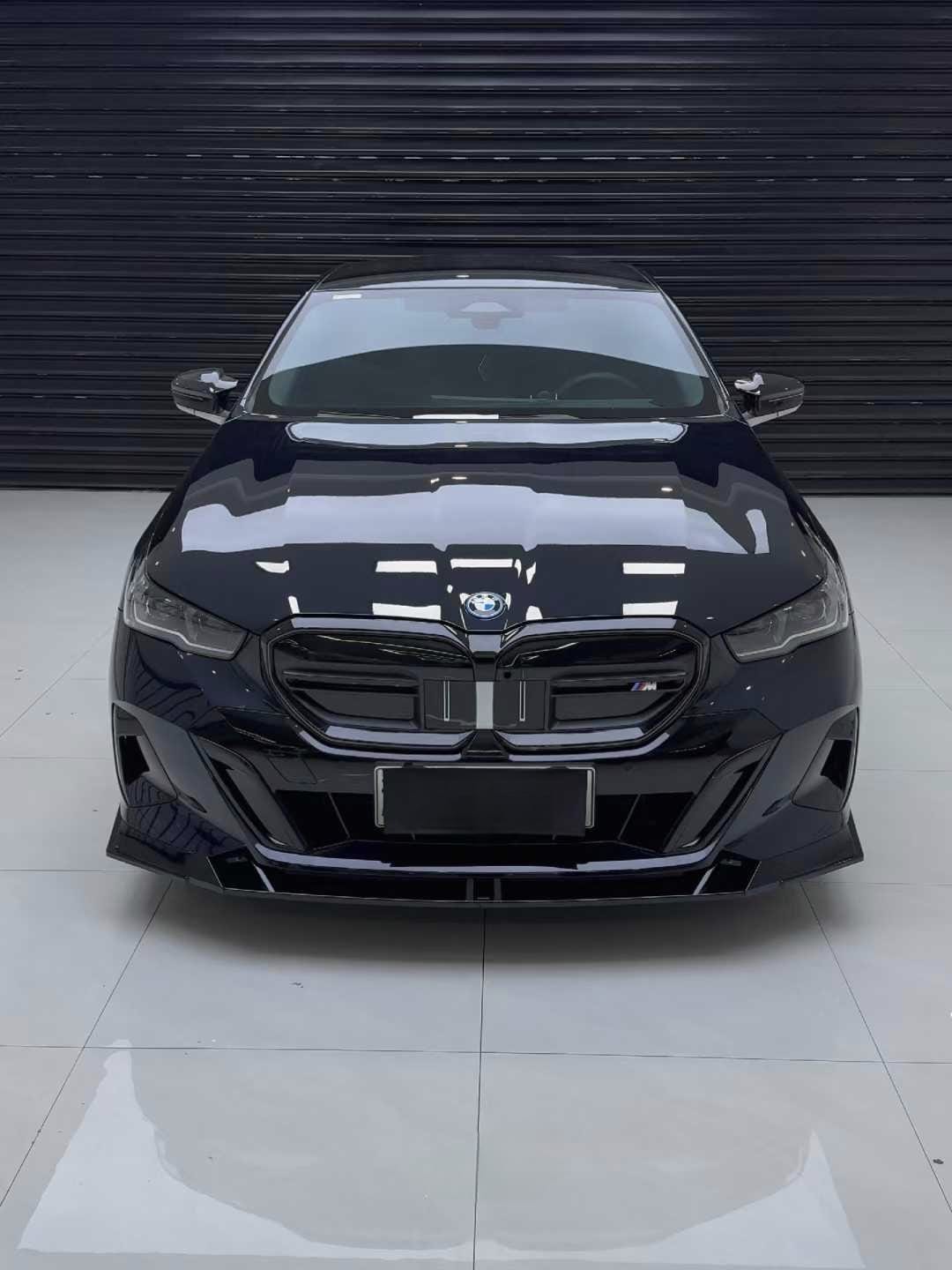 VTEN - BMW 5 SERIES G60 / I5 2024+ PP GLOSS BLACK FRONT LIP - Aero Carbon UK