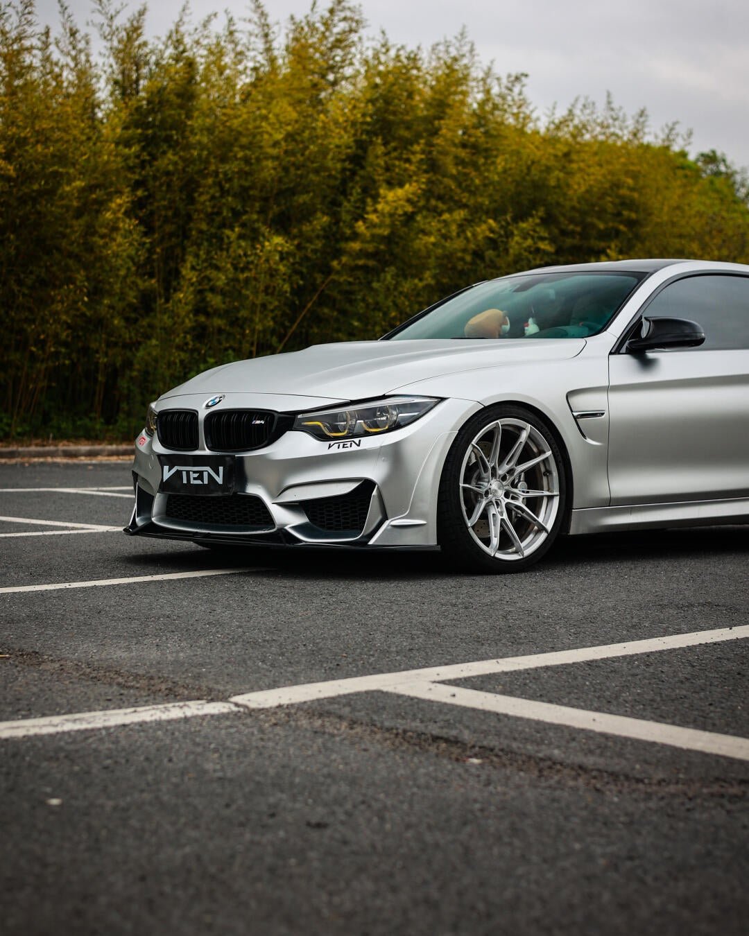 VTEN - BMW M4 F82 PP GLOSS BLACK FRONT LIP - Aero Carbon UK