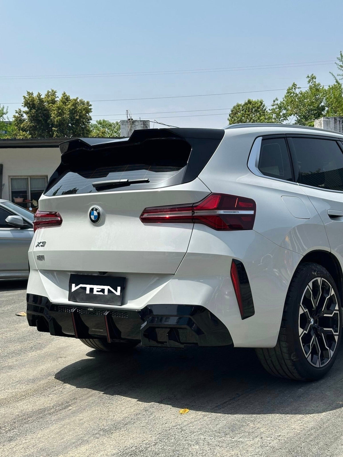 VTEN - BMW X3 G45 2025+ GLOSS BLACK REAR LED DIFFUSER - Aero Carbon UK