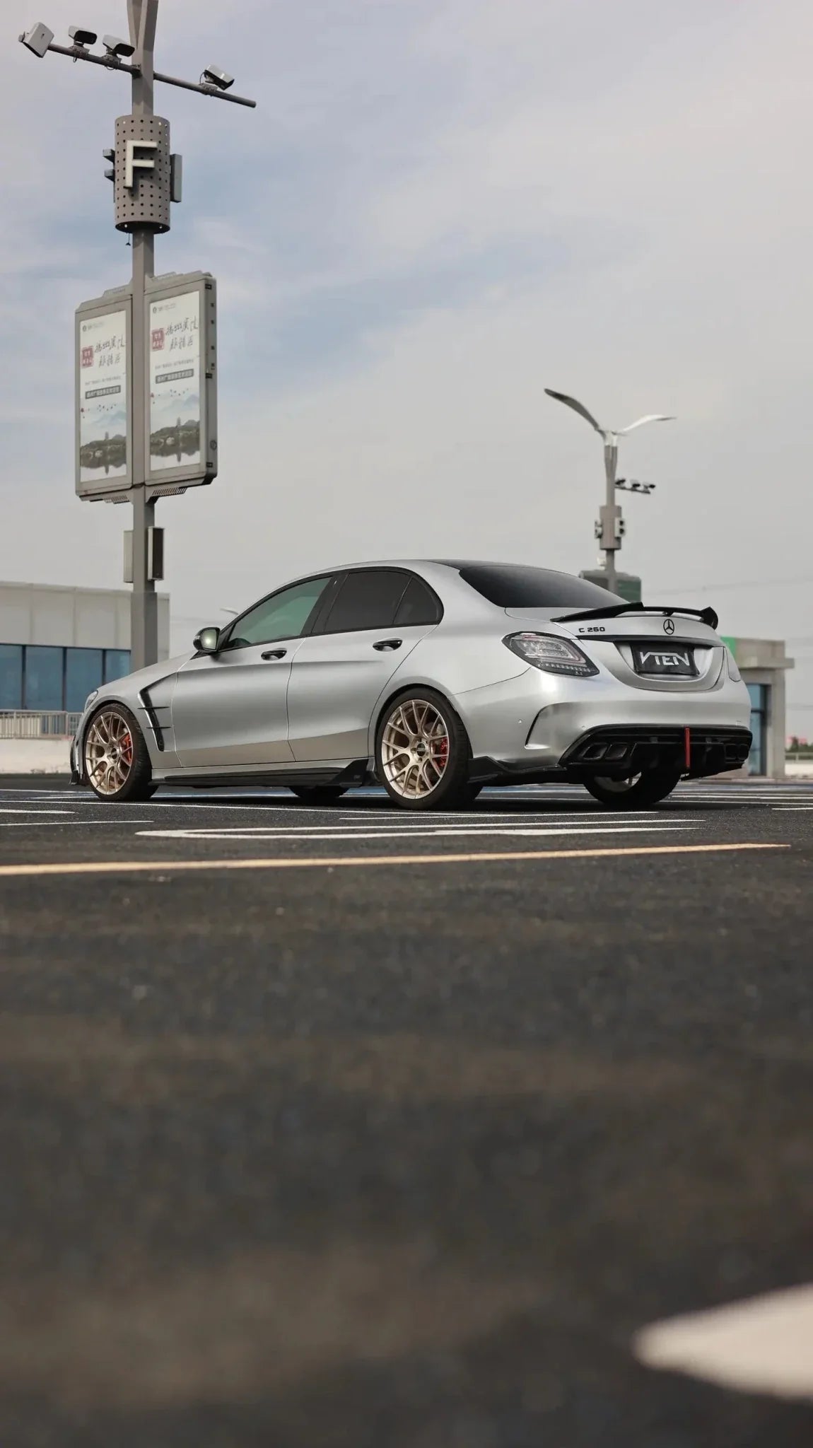 VTEN - MERCEDES BENZ C CLASS W205 SALOON 2019-2021 PP GLOSS BLACK LED REAR DIFFUSER - Aero Carbon UK