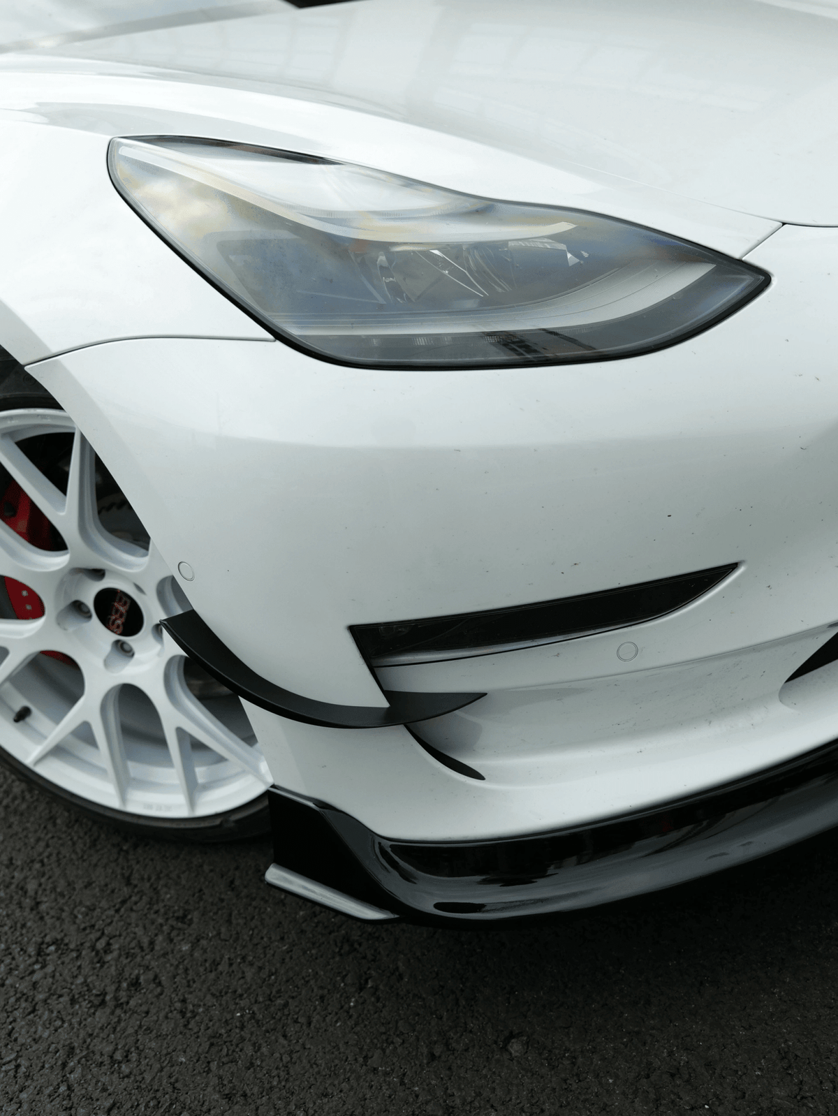 VTEN - TESLA MODEL 3 2017-2023 ABS GLOSS BLACK FRONT CANARDS - Aero Carbon UK