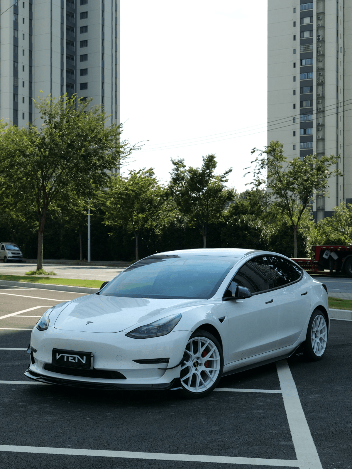 VTEN - TESLA MODEL 3 2017-2023 PP GLOSS BLACK FRONT LIP - Aero Carbon UK