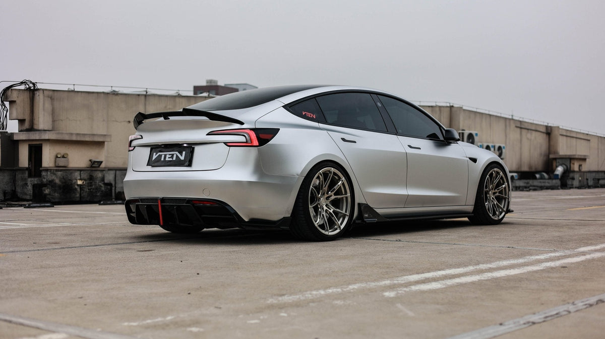 VTEN - TESLA MODEL 3 HIGHLAND 2023+ PP GLOSS BLACK SIDE SKIRTS - Aero Carbon UK