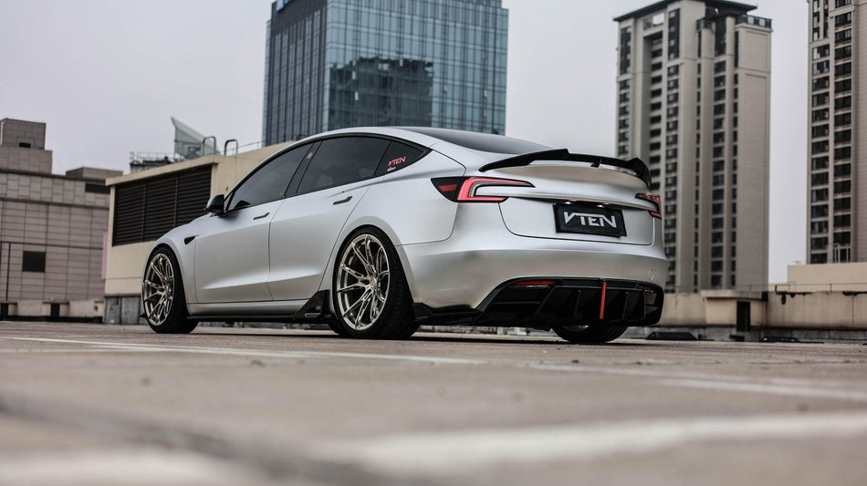 VTEN - TESLA MODEL 3 HIGHLAND 2023+ PP GLOSS BLACK SIDE SKIRTS - Aero Carbon UK