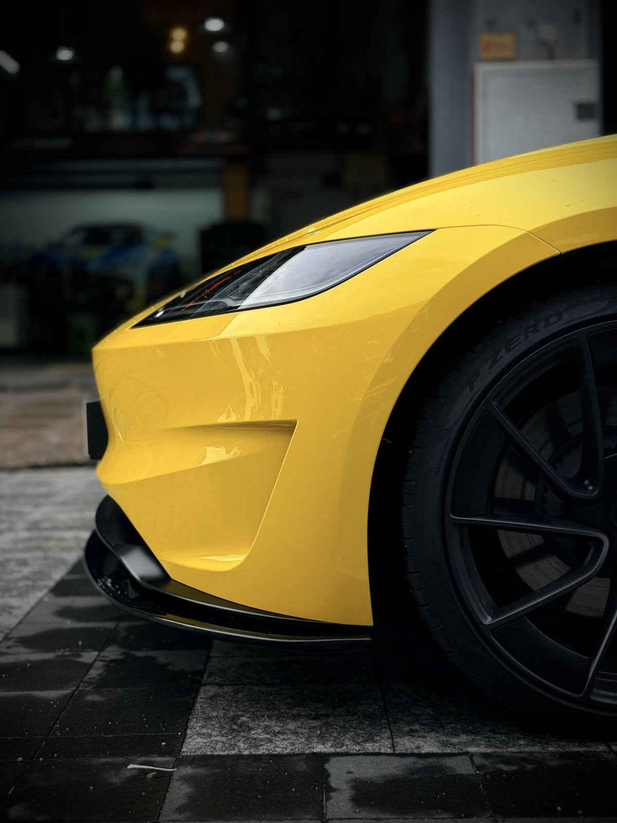 VTEN - TESLA MODEL 3P HIGHLAND PERFORMANCE 2023+ PP GLOSS BLACK FRONT LIP - Aero Carbon UK