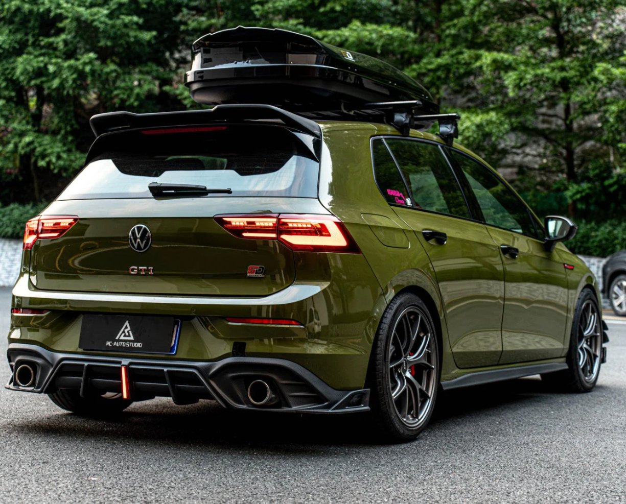 AE DESIGN - VOLKSWAGEN GOLF MK8 GTI / R LINE CARBON FIBRE REAR DIFFUSER - Aero Carbon UK