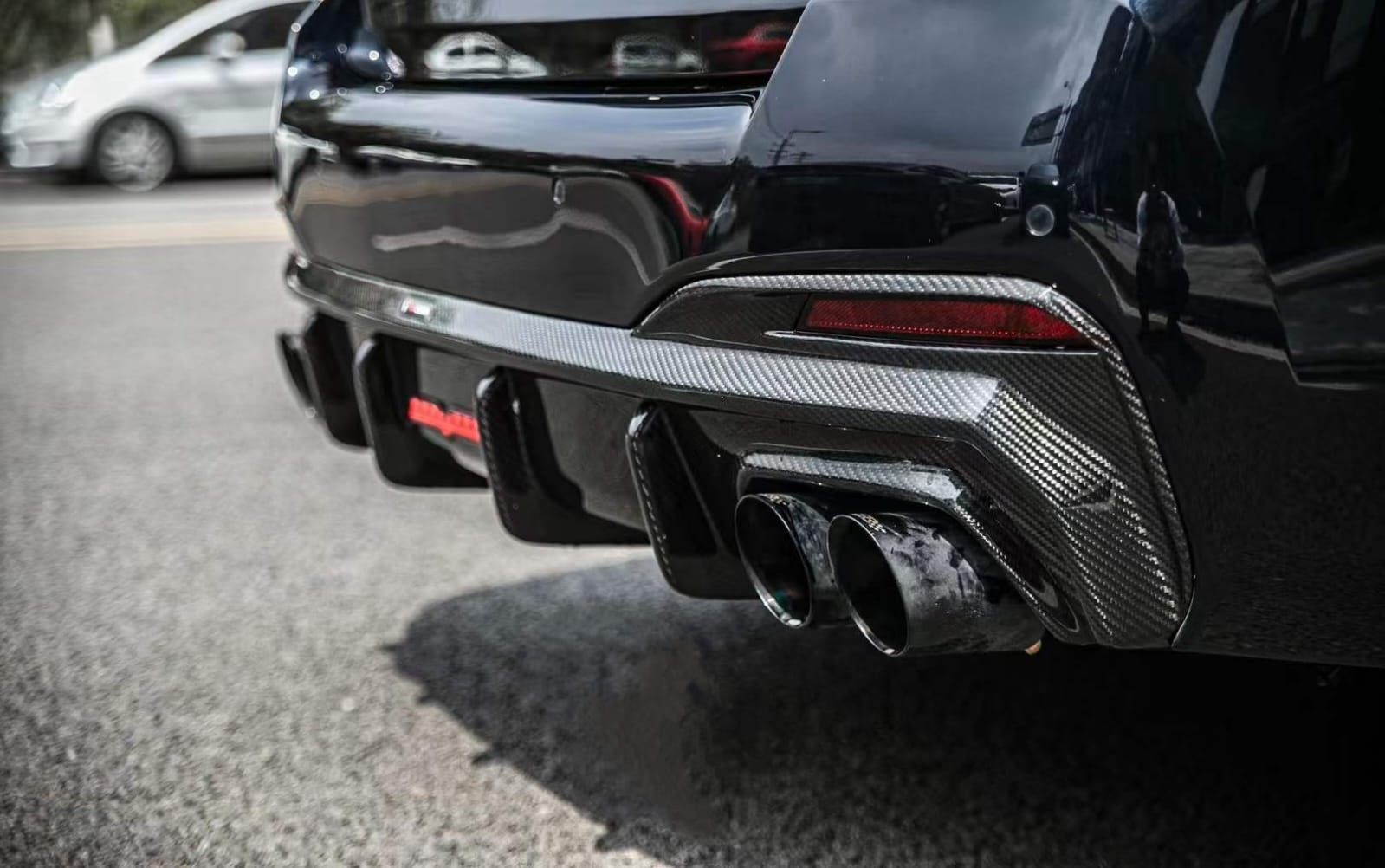 AERO CARBON – BMW 5 SERIES G30 CARBON REAR DIFFUSER TKD STYLE Aero Carbon UK