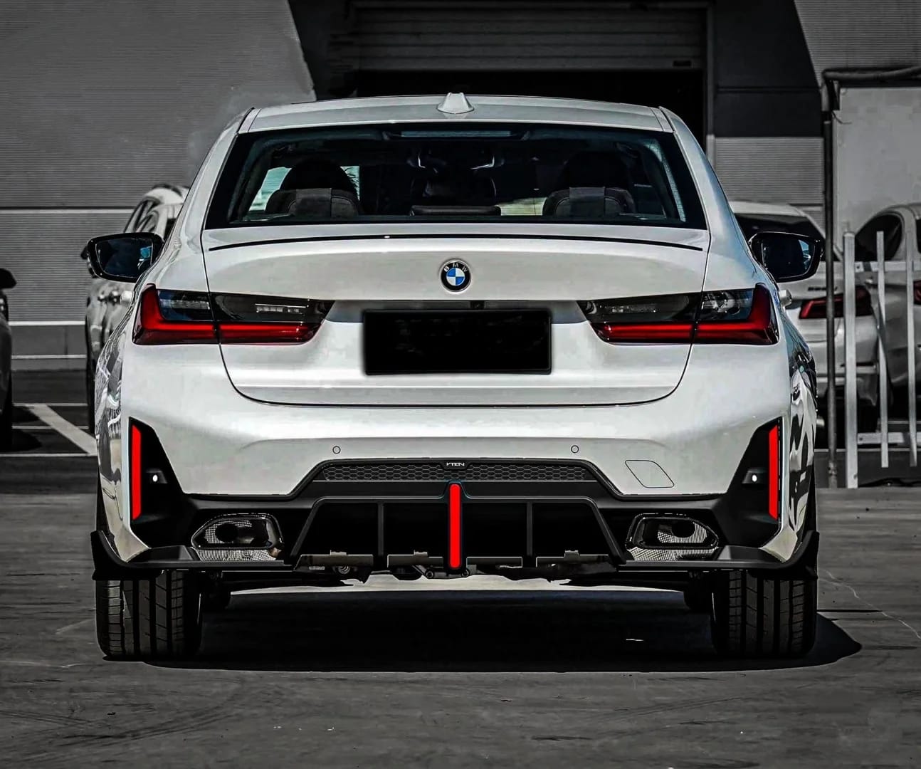 VTEN - BMW 3 SERIES G20 LCI GLOSSY BLACK SLIM LED DIFFUSER – Aero Carbon UK