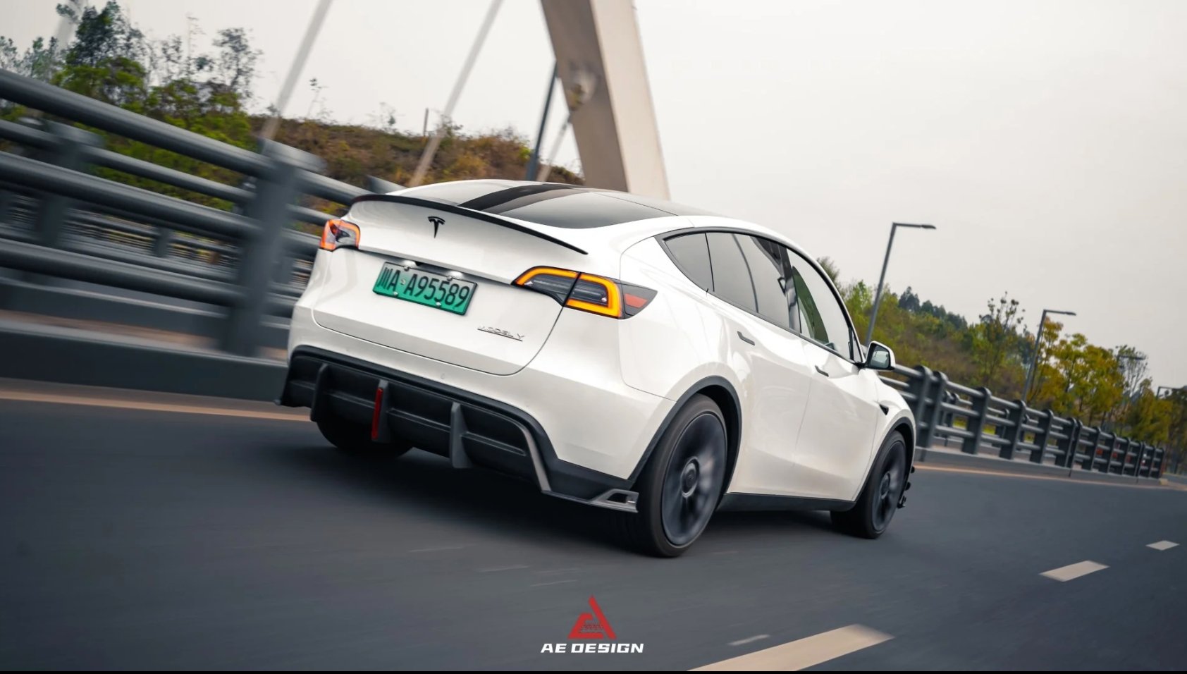 AERO CARBON - TESLA MODEL Y CARBON FIBRE REAR DIFFUSER WITH TAIL LIGHT - Aero Carbon UK