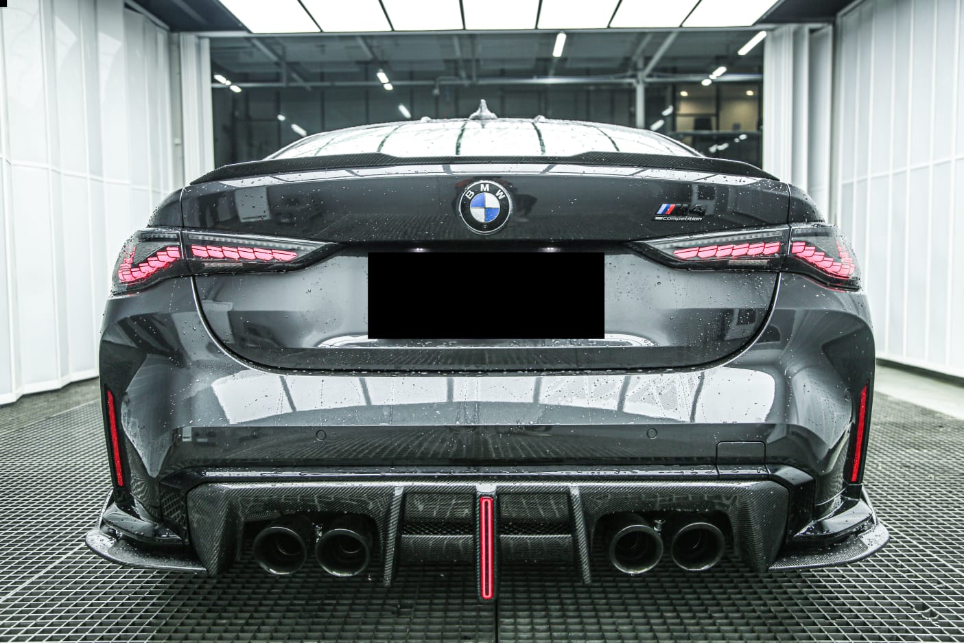 AERO DESIGN - BMW M3 G80 / M4 G82 CARBON FIBRE LED REAR DIFFUSER Aero Carbon UK