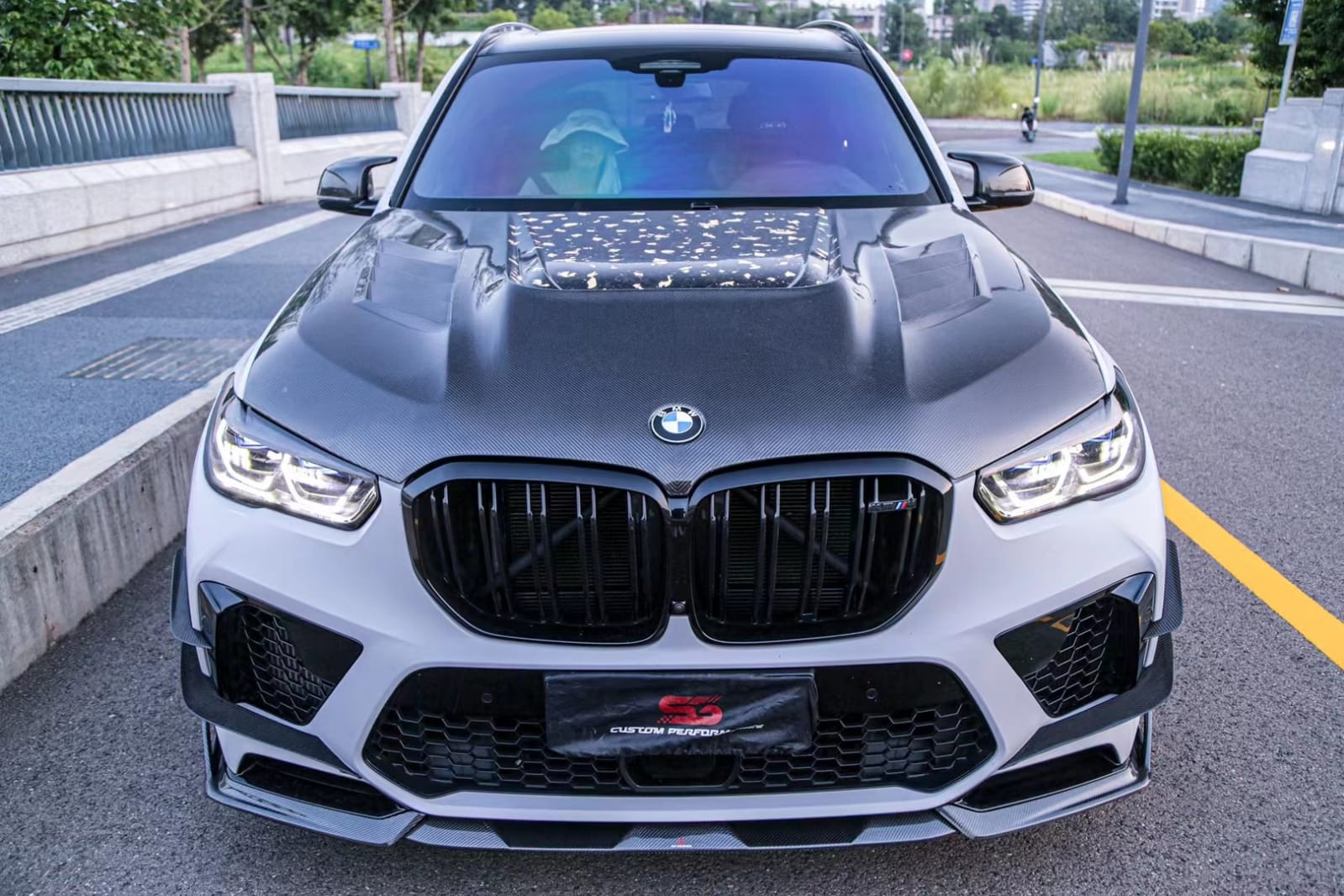 AERO DESIGN - BMW X5M F95 CARBON FRONT LIP Aero Carbon UK