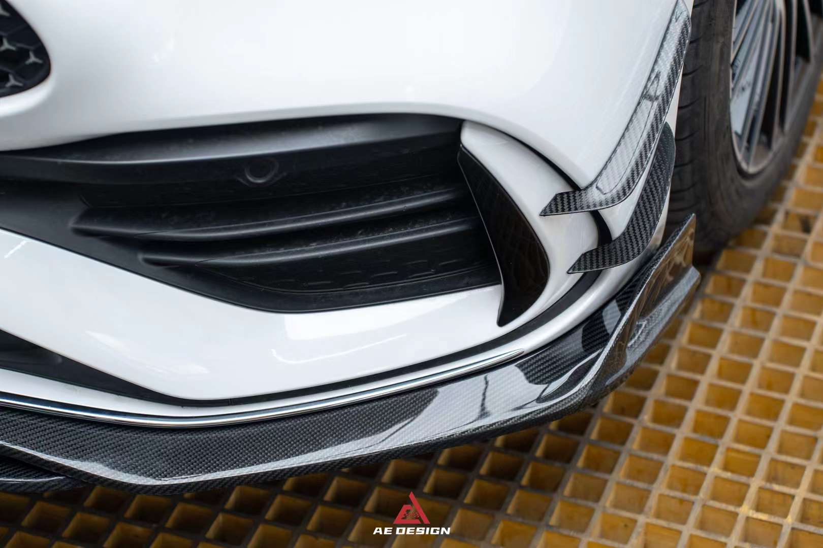 AERO DESIGN - MERCEDES BENZ C CLASS W206 4DR FRONT LIP - Aero Carbon UK