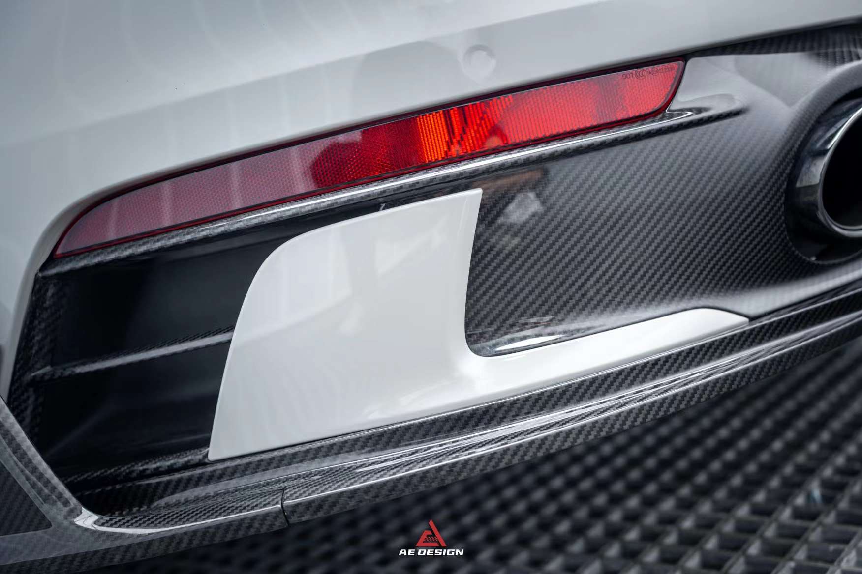 Led Rear Diffuser Lamp AE DESIGN - PORSCHE CARRERA 911 992 DRY CARBON FIBRE LED REAR DIFFUSER ...