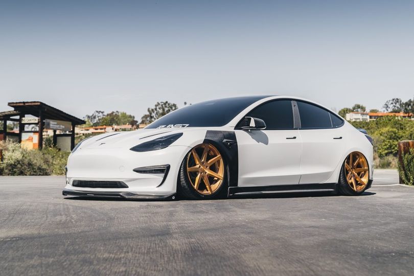 CMST - TESLA MODEL 3 CARBON FIBRE SIDE SKIRTS V3 - Aero Carbon UK