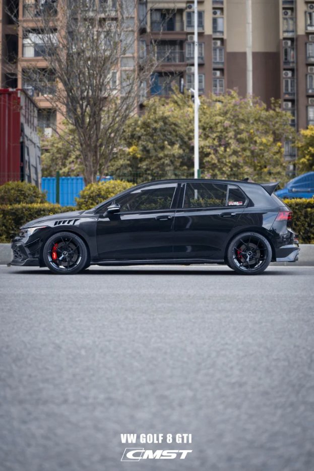 CMST- VOLKSWAGEN GOLF MK8 GTI / R LINE CARBON FIBRE SIDE SKIRTS - Aero Carbon UK