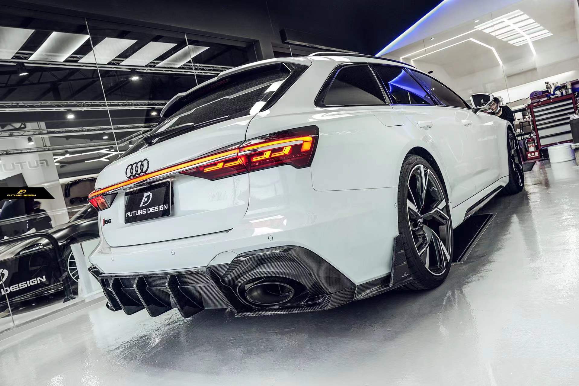 FUTURE DESIGN - AUDI RS6 RS7 C8 DRY CARBON FIBRE REAR DIFFUSER & CANARDS ( BLAZE KIT) - Aero Carbon UK