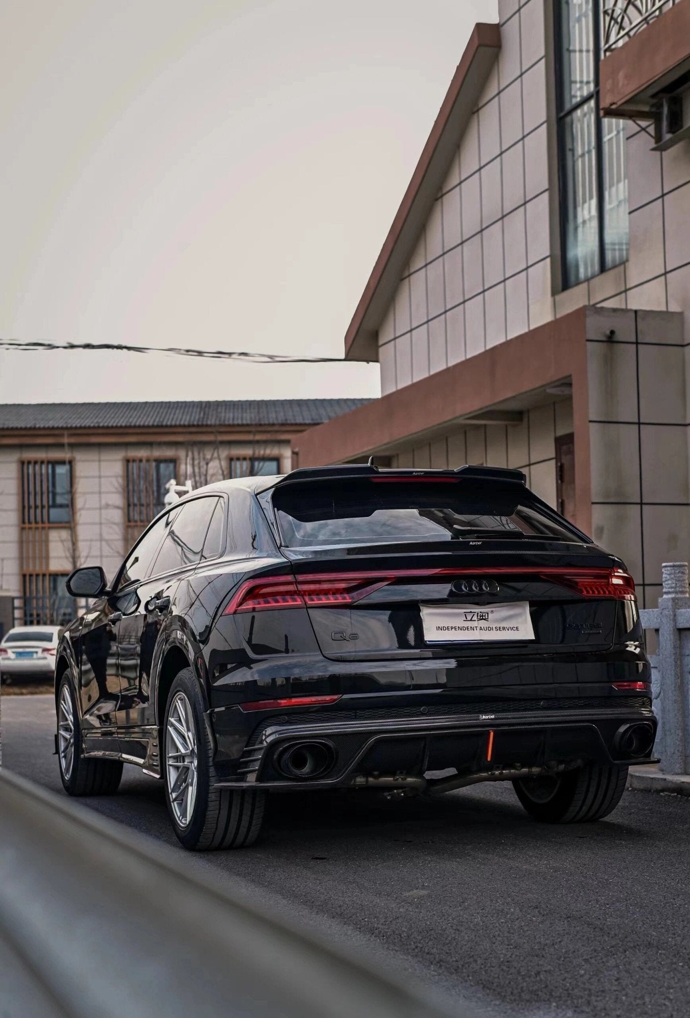 KARBEL - AUDI SQ8 Q8 S-LINE CARBON FIBRE LED REAR DIFFUSER - Aero Carbon UK