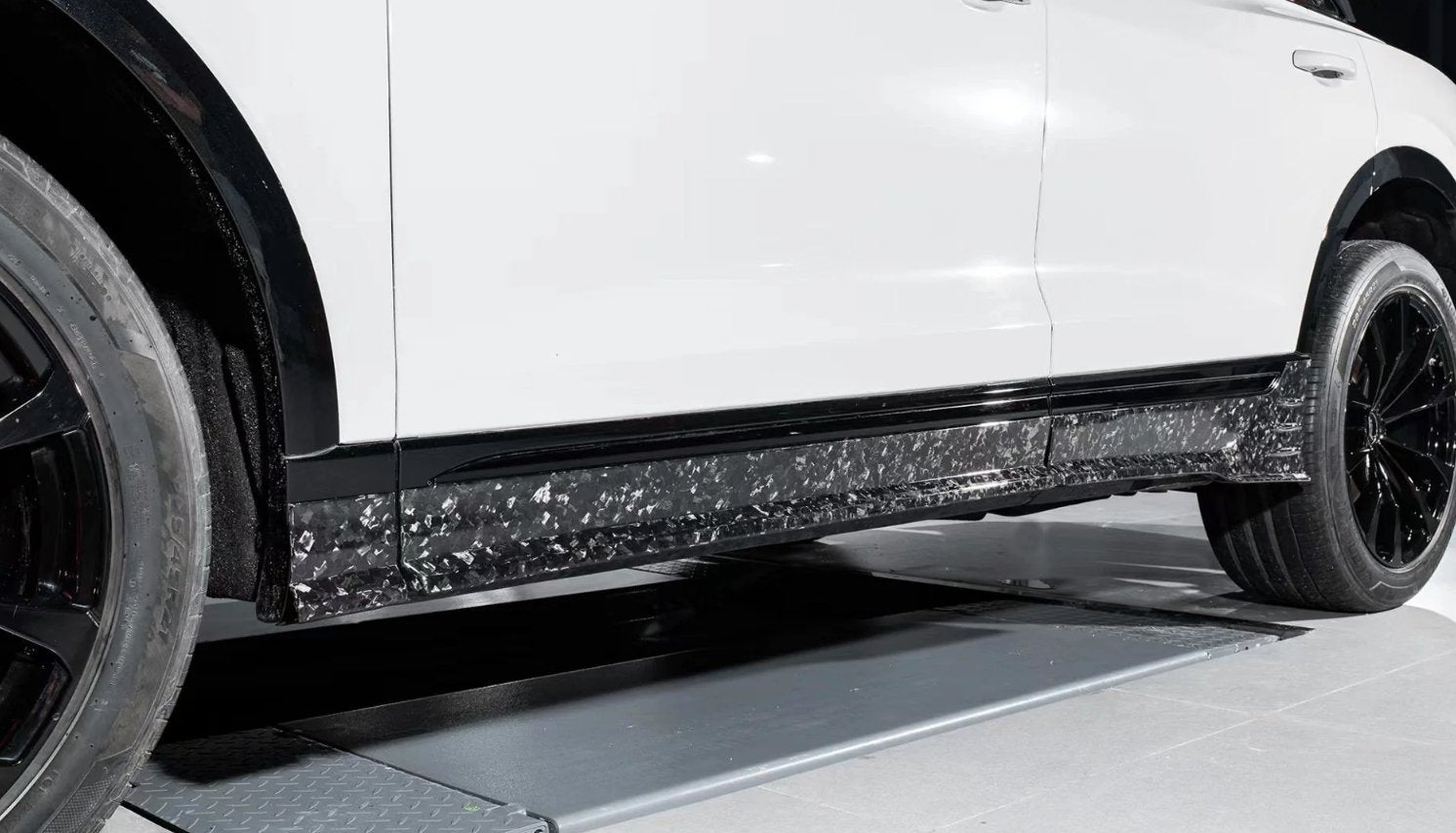 KARBEL - AUDI SQ8 Q8 S-LINE CARBON FIBRE SIDE SKIRTS - Aero Carbon UK