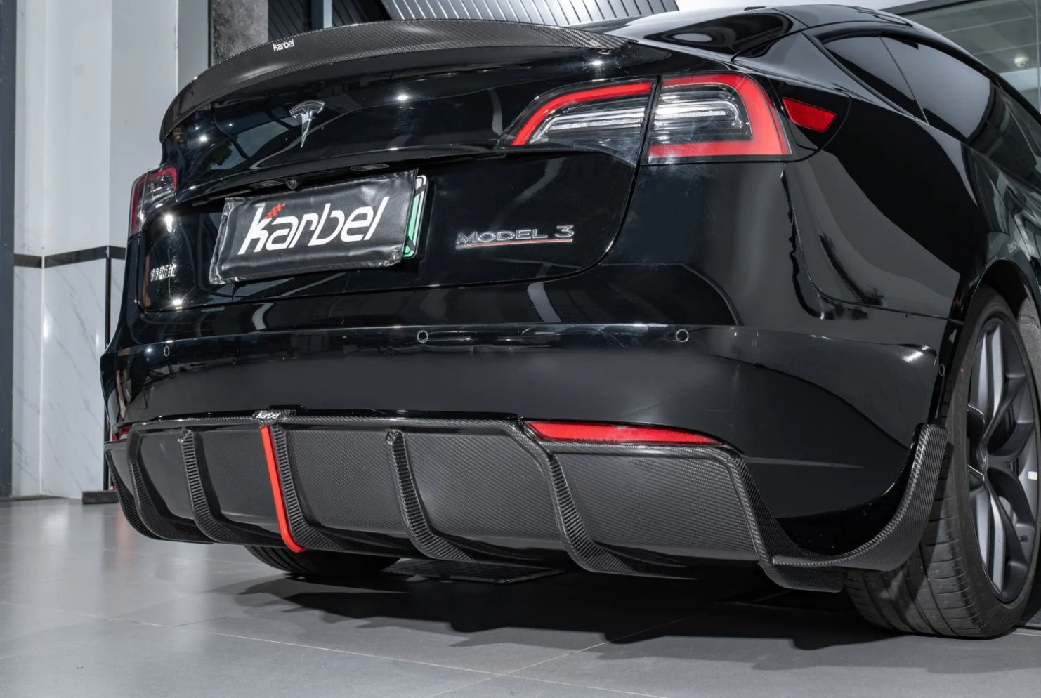 KARBEL - TESLA MODEL 3 DRY CARBON FIBRE LED REAR DIFFUSER – Aero Carbon UK