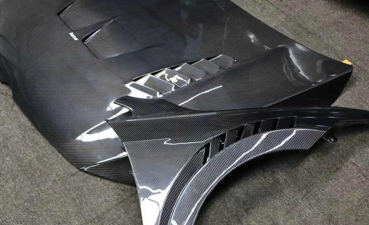 KARBEL - VOLKSWAGEN GTI MK8 CARBON FIBRE HOOD BONNET - Aero Carbon UK