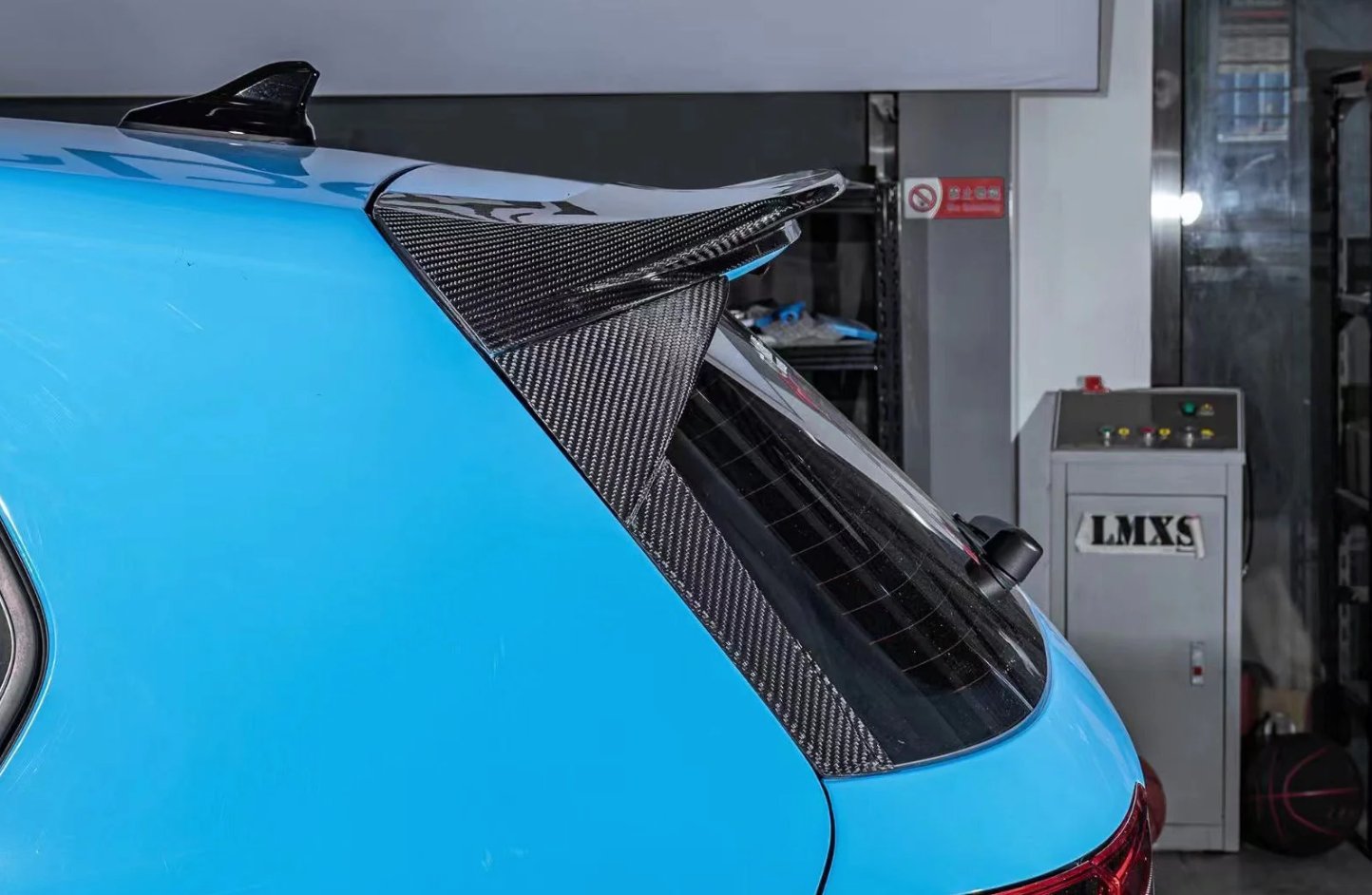 KARBEL - VOLKSWAGEN GTI MK8 CARBON FIBRE ROOF SPOILER - Aero Carbon UK