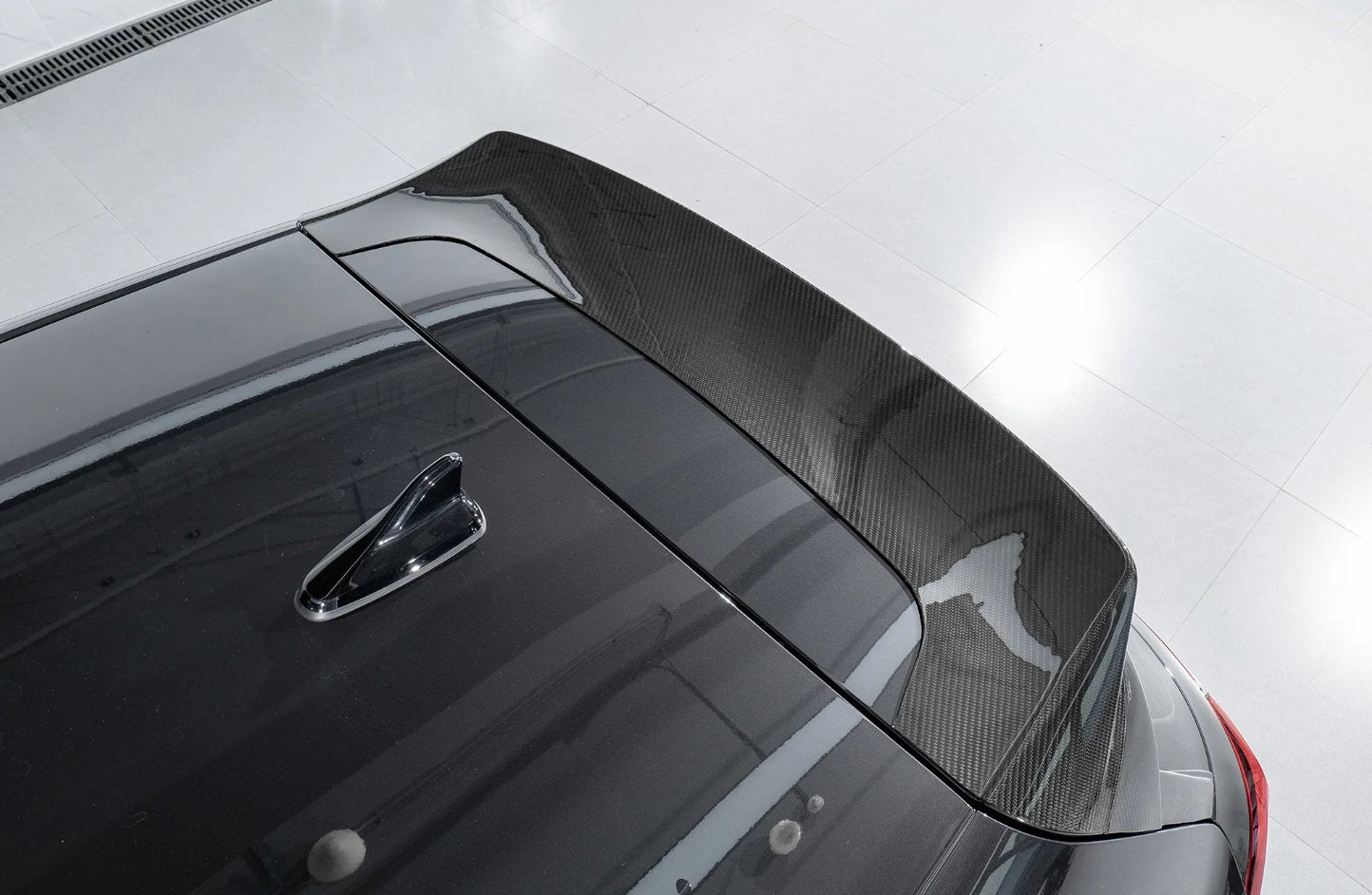 KARBEL - VOLKSWAGEN GTI MK8 CARBON FIBRE ROOF SPOILER - Aero Carbon UK