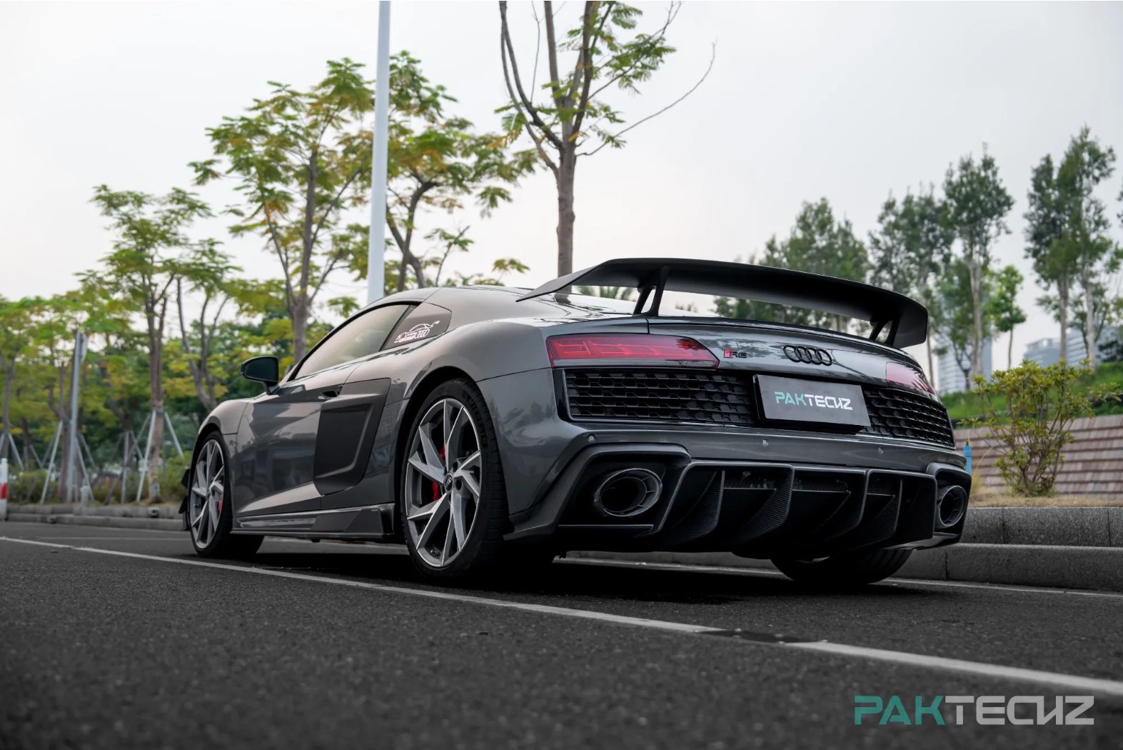 PAKTECHZ - AUDI R8 DRY CARBON FIBRE REAR SPOILER - Aero Carbon UK