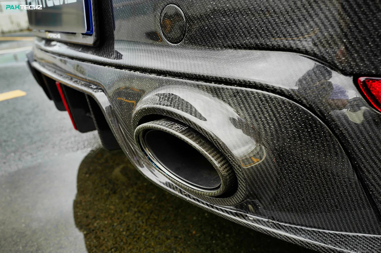 PAKTECKZ - PORSCHE 992 TURBO S DRY CARBON FIBRE REAR DIFFUSER - Aero Carbon UK