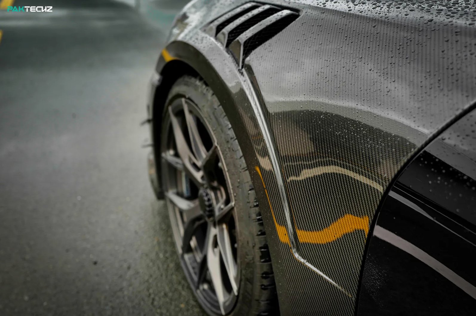 PAKTECKZ - PORSCHE 992 TURBO S DRY CARBON FIBRE SIDE FENDERS - Aero Carbon UK