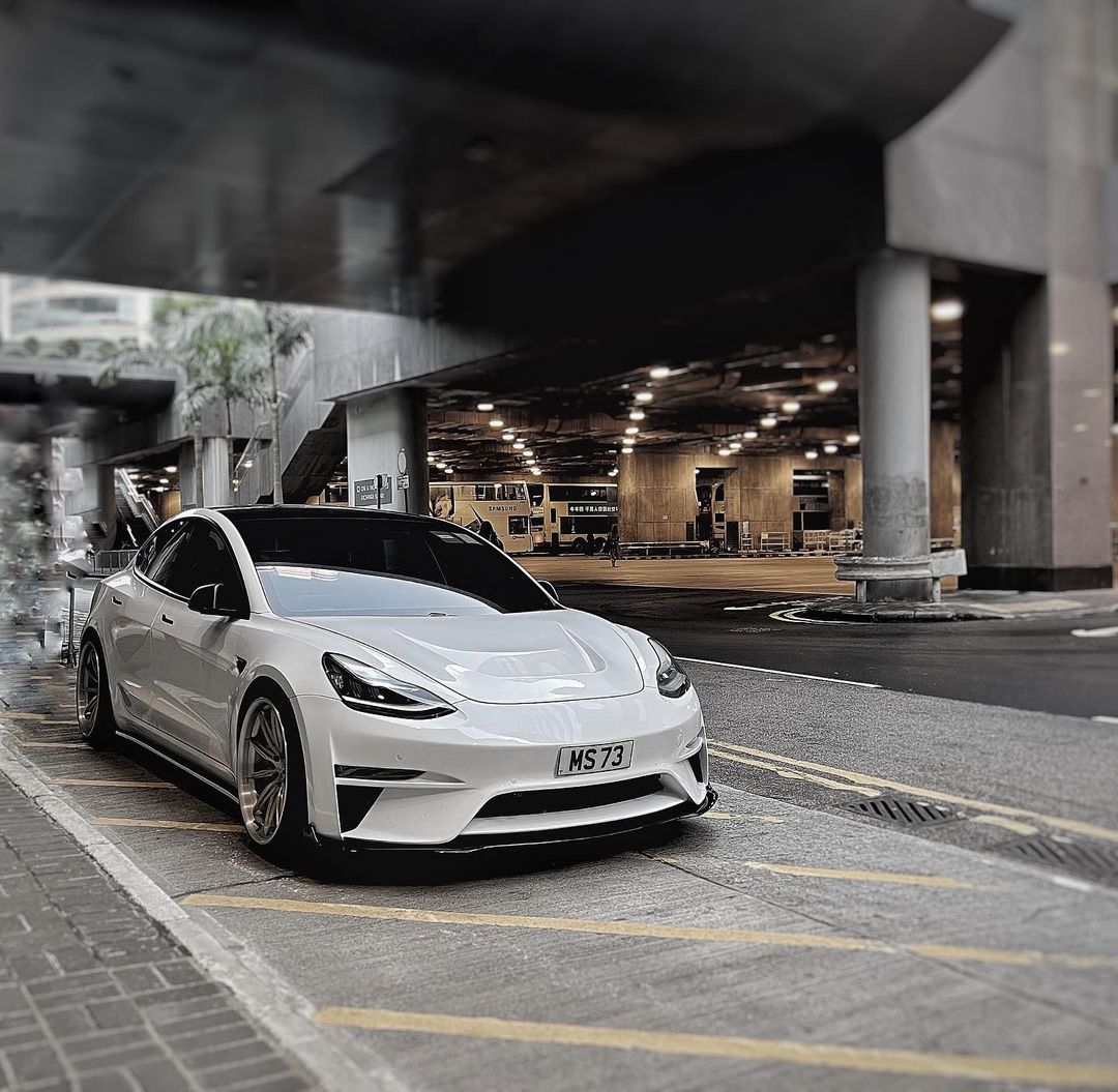 ROBOT - TESLA MODEL 3 CRYPTON FRONT BUMPER AND FRONT LIP - Aero Carbon UK