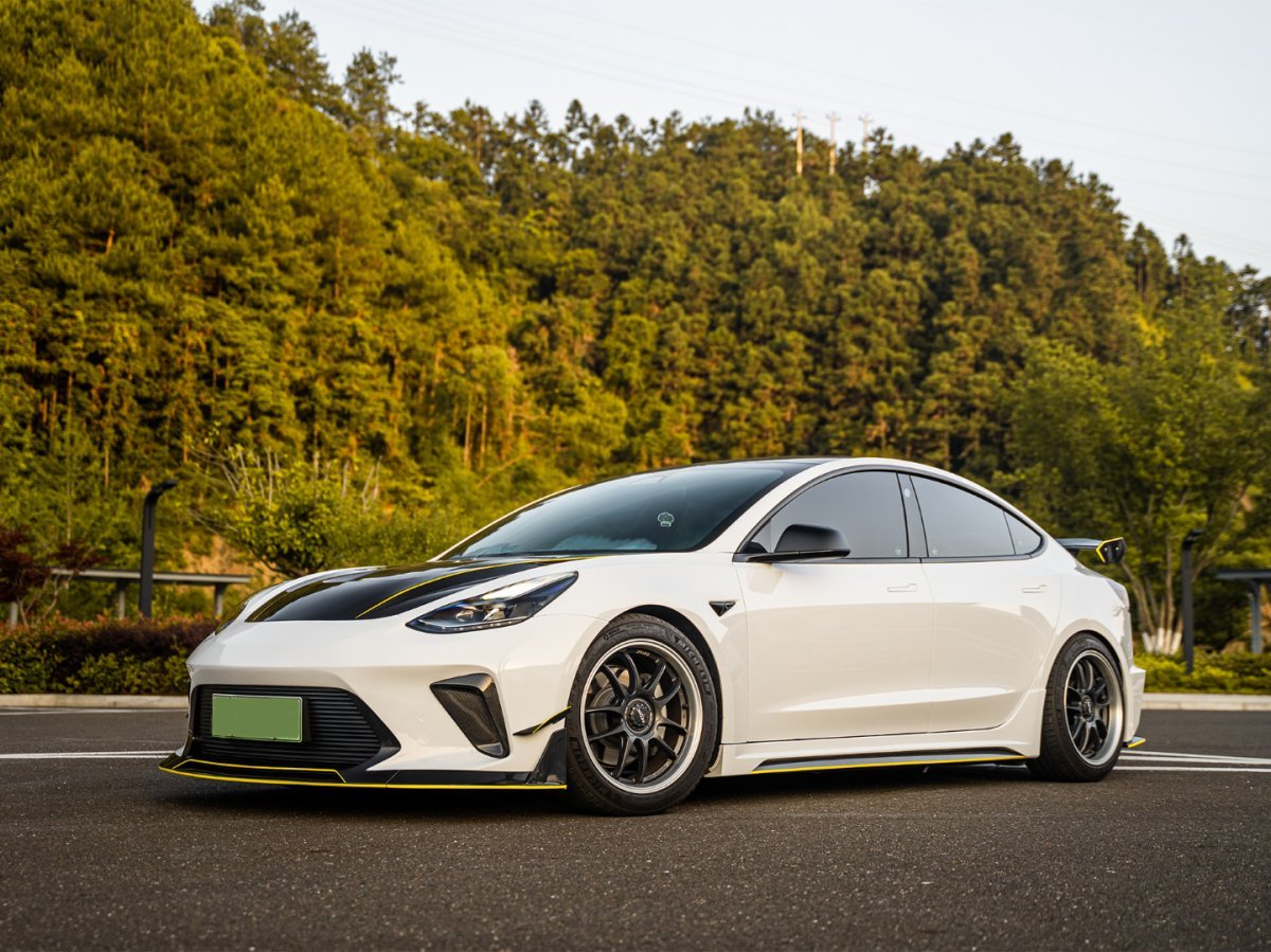 ROBOT - TESLA MODEL 3 HACKER NARROW BODY FRONT BUMPER AND FRONT LIP - Aero Carbon UK