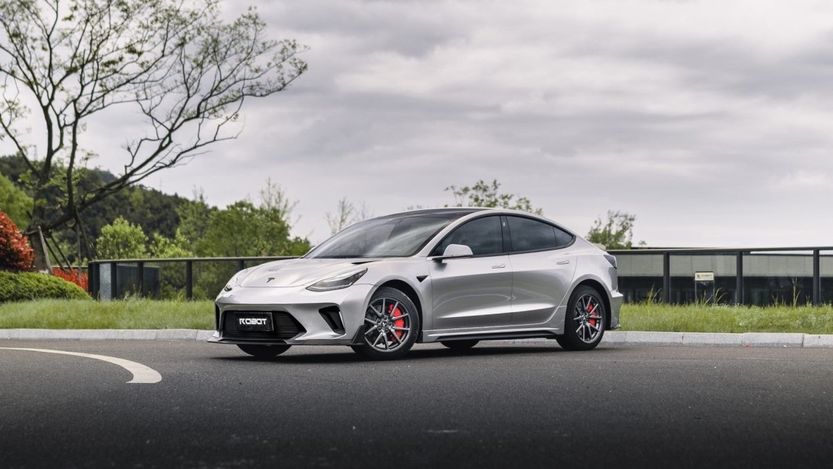 ROBOT - TESLA MODEL 3 HACKER NARROW BODY FRONT BUMPER AND FRONT LIP - Aero Carbon UK