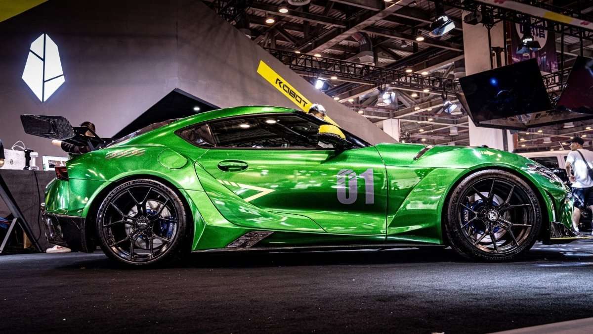 ROBOT - TOYOTA GR SUPRA "HYPERION" ACTIVE AERO ROOF SCOOP & REAR LOUVERS & GT WING - Aero Carbon UK