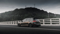 ROBOT - VOLKSWAGEN GOLF GTI / GOLF R (MK7 / MK7.5) CARBON FIBRE SIDE SKIRTS - Aero Carbon UK