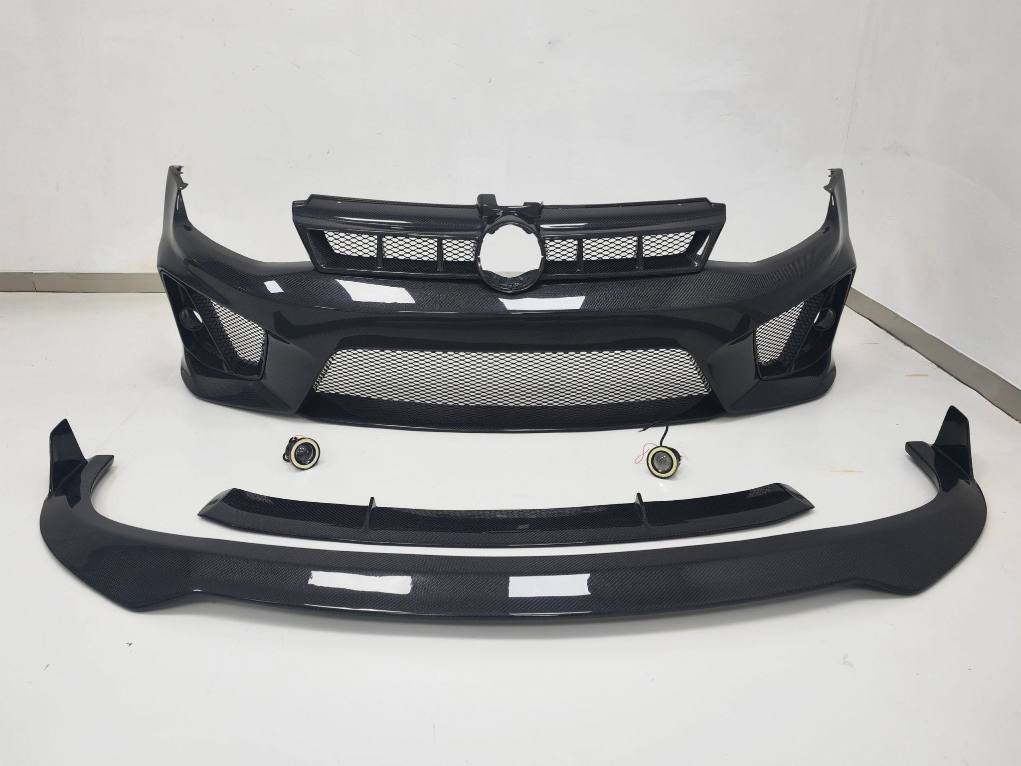 ROBOT - VOLKSWAGEN GOLF GTI / GOLF R (MK7 / MK7.5) FRONT BUMPER - Aero Carbon UK